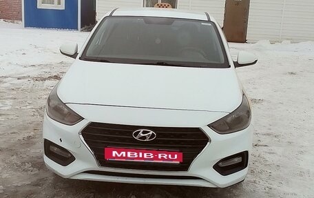 Hyundai Solaris II рестайлинг, 2018 год, 1 000 000 рублей, 4 фотография