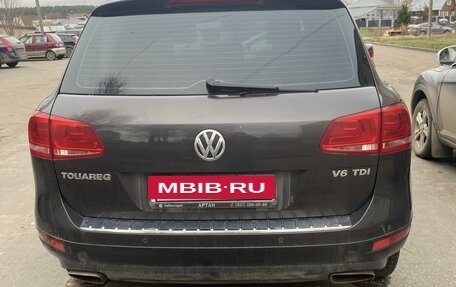 Volkswagen Touareg III, 2012 год, 2 200 000 рублей, 2 фотография