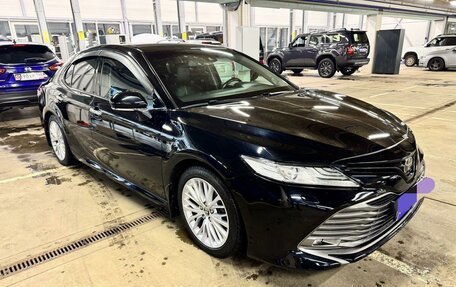 Toyota Camry, 2019 год, 2 750 000 рублей, 4 фотография