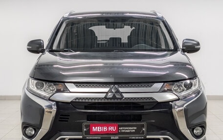 Mitsubishi Outlander III рестайлинг 3, 2020 год, 2 495 000 рублей, 2 фотография