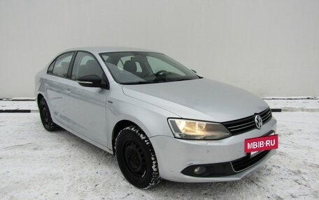 Volkswagen Jetta VI, 2013 год, 1 140 000 рублей, 3 фотография