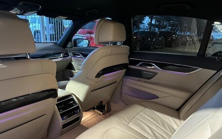 BMW 7 серия, 2018 год, 4 239 000 рублей, 18 фотография