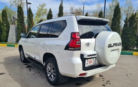 Toyota Land Cruiser Prado 150 рестайлинг 2, 2019 год, 6 300 000 рублей, 2 фотография