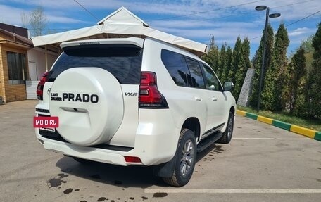 Toyota Land Cruiser Prado 150 рестайлинг 2, 2019 год, 6 300 000 рублей, 3 фотография