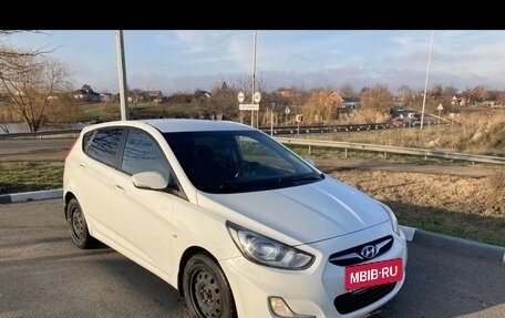 Hyundai Solaris II рестайлинг, 2011 год, 1 150 000 рублей, 12 фотография