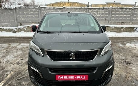 Peugeot Traveller I, 2018 год, 2 890 000 рублей, 4 фотография