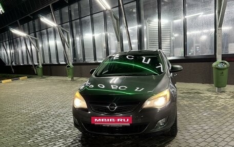 Opel Astra J, 2011 год, 850 000 рублей, 4 фотография