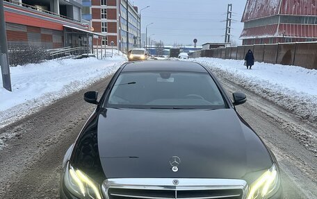 Mercedes-Benz E-Класс, 2018 год, 2 670 000 рублей, 2 фотография