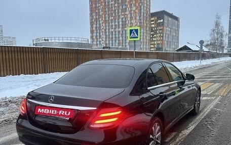 Mercedes-Benz E-Класс, 2018 год, 2 670 000 рублей, 5 фотография