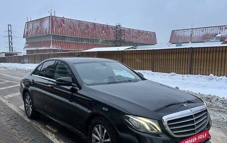 Mercedes-Benz E-Класс, 2018 год, 2 670 000 рублей, 3 фотография