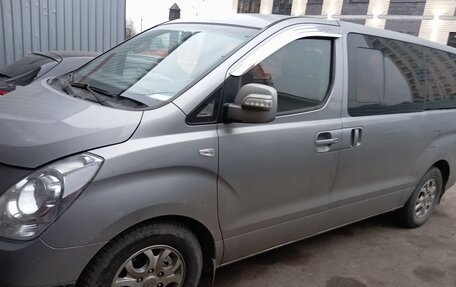 Hyundai Grand Starex Grand Starex I рестайлинг 2, 2011 год, 1 390 000 рублей, 1 фотография