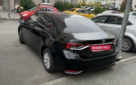 Toyota Corolla, 2022 год, 2 370 000 рублей, 3 фотография