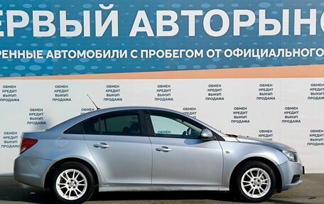 Chevrolet Cruze II, 2010 год, 725 000 рублей, 4 фотография