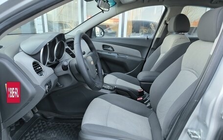 Chevrolet Cruze II, 2010 год, 725 000 рублей, 10 фотография