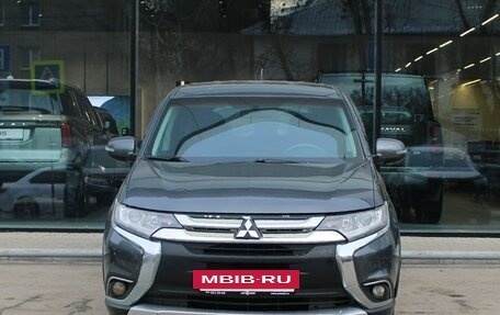 Mitsubishi Outlander III рестайлинг 3, 2015 год, 1 615 800 рублей, 2 фотография