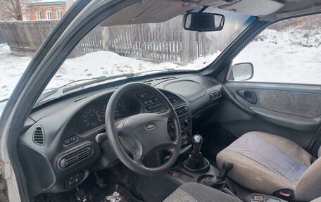 Chevrolet Niva I рестайлинг, 2004 год, 255 000 рублей, 5 фотография