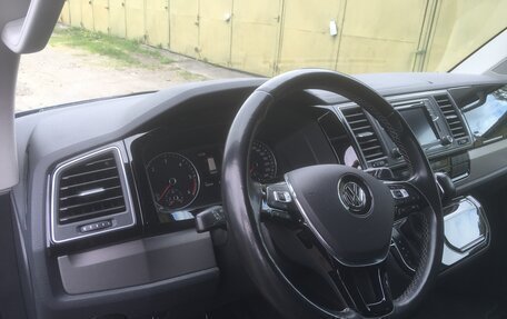 Volkswagen Multivan T6 рестайлинг, 2016 год, 4 256 534 рублей, 12 фотография