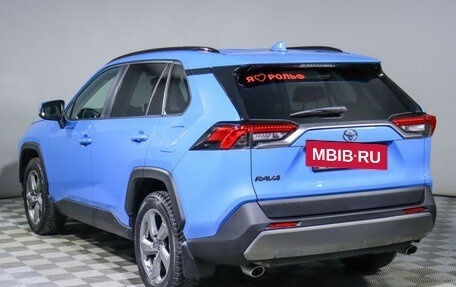 Toyota RAV4, 2020 год, 3 290 000 рублей, 7 фотография