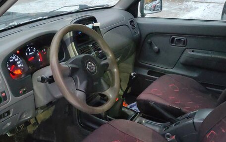 Nissan NP300, 2012 год, 950 000 рублей, 2 фотография