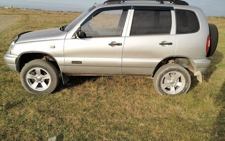 Chevrolet Niva I рестайлинг, 2005 год, 480 000 рублей, 1 фотография