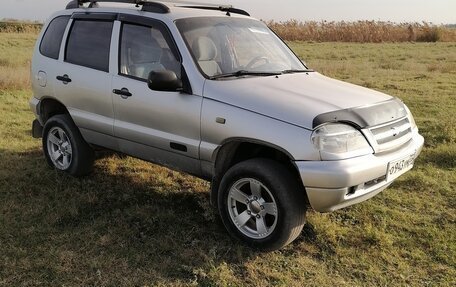 Chevrolet Niva I рестайлинг, 2005 год, 480 000 рублей, 3 фотография