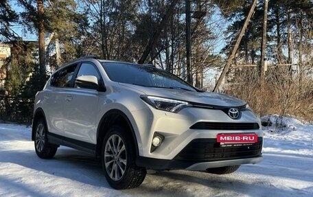 Toyota RAV4, 2018 год, 2 950 000 рублей, 4 фотография