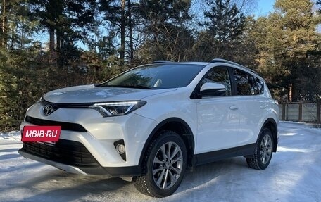 Toyota RAV4, 2018 год, 2 950 000 рублей, 2 фотография