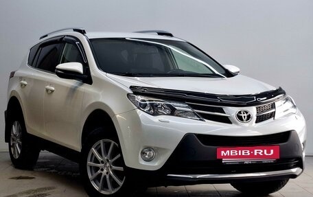 Toyota RAV4, 2015 год, 2 200 000 рублей, 4 фотография