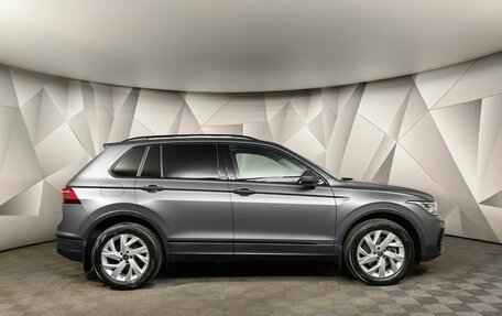 Volkswagen Tiguan II, 2021 год, 3 987 700 рублей, 6 фотография