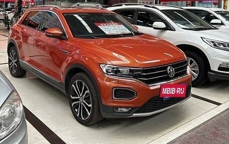 Volkswagen T-Roc I, 2020 год, 1 900 000 рублей, 3 фотография