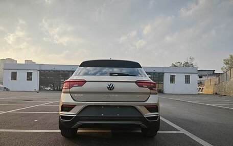 Volkswagen T-Roc I, 2021 год, 1 700 000 рублей, 3 фотография