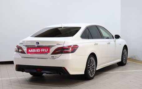 Toyota Crown, 2019 год, 3 700 000 рублей, 5 фотография