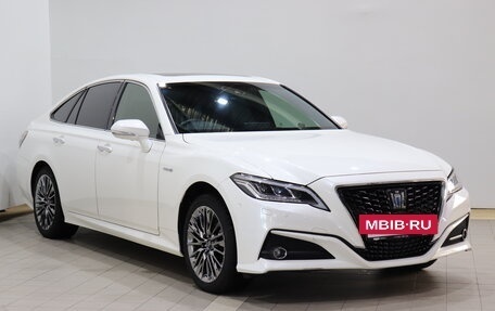 Toyota Crown, 2019 год, 3 700 000 рублей, 3 фотография