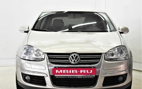 Volkswagen Jetta VI, 2008 год, 690 000 рублей, 2 фотография