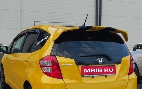 Honda Fit III, 2010 год, 850 000 рублей, 6 фотография