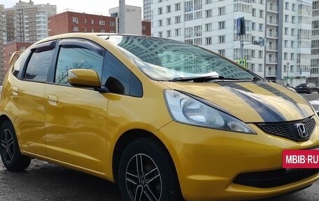 Honda Fit III, 2010 год, 850 000 рублей, 7 фотография