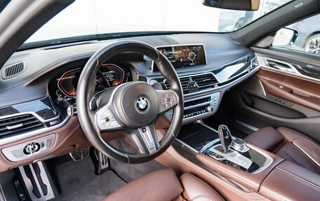 BMW 7 серия, 2020 год, 5 990 000 рублей, 10 фотография