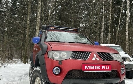 Mitsubishi L200 IV рестайлинг, 2008 год, 2 000 000 рублей, 2 фотография