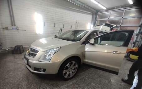 Cadillac SRX II рестайлинг, 2011 год, 1 450 000 рублей, 2 фотография