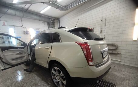 Cadillac SRX II рестайлинг, 2011 год, 1 450 000 рублей, 12 фотография