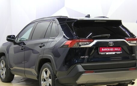 Toyota RAV4, 2020 год, 2 995 000 рублей, 3 фотография