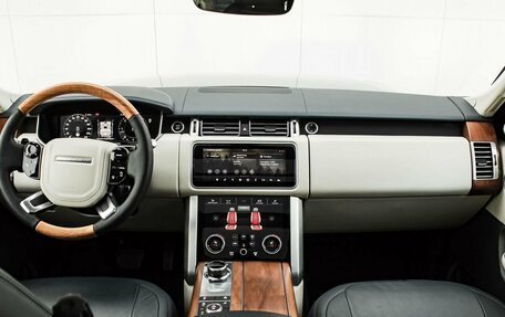 Land Rover Range Rover IV рестайлинг, 2018 год, 9 500 000 рублей, 11 фотография