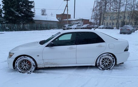 Toyota Altezza, 2000 год, 850 000 рублей, 3 фотография