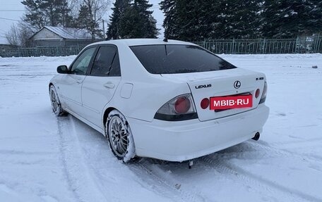 Toyota Altezza, 2000 год, 850 000 рублей, 4 фотография