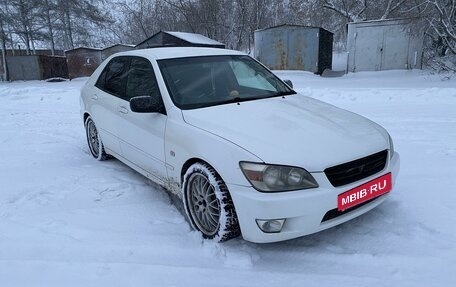 Toyota Altezza, 2000 год, 850 000 рублей, 2 фотография