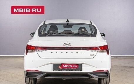 Hyundai Elantra, 2021 год, 2 350 000 рублей, 9 фотография