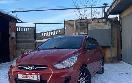 Hyundai Solaris II рестайлинг, 2012 год, 900 000 рублей, 6 фотография