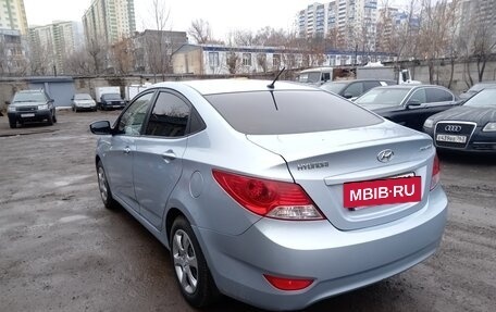 Hyundai Solaris II рестайлинг, 2011 год, 660 000 рублей, 3 фотография