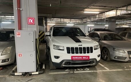 Jeep Grand Cherokee, 2013 год, 2 730 000 рублей, 2 фотография