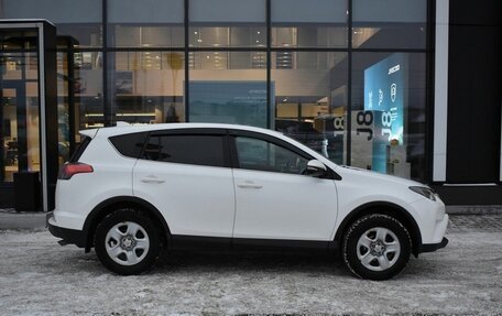 Toyota RAV4, 2018 год, 2 844 000 рублей, 4 фотография